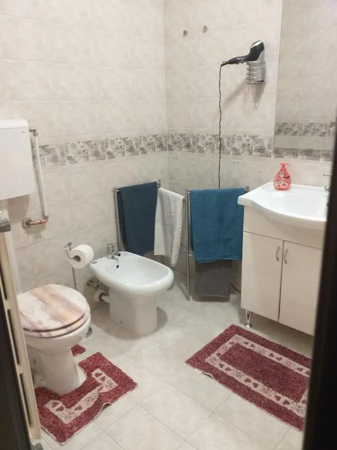 Executive Center Rooms Bari 0*,